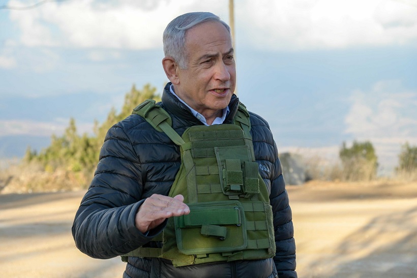 Netanyahu oo kormeeray dhulka xuduudda.jpg